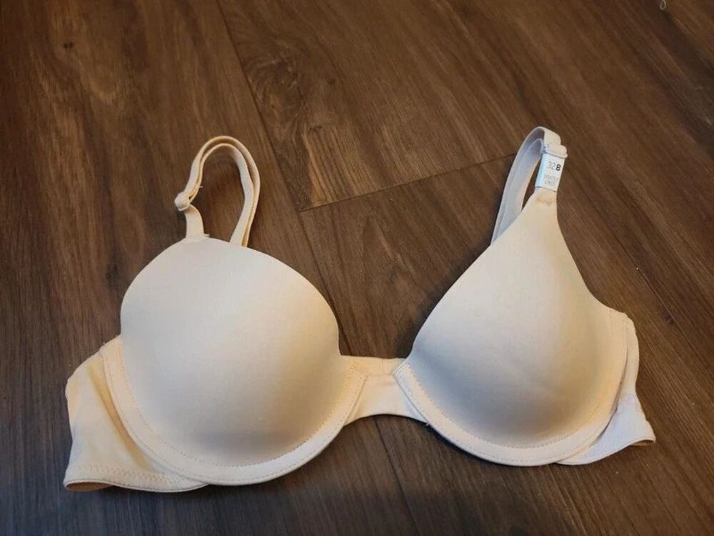 Victoria Secret- Pink, nude bra 32b new with text